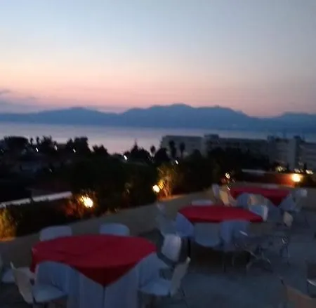Hotel Dolphin & Conference 3*